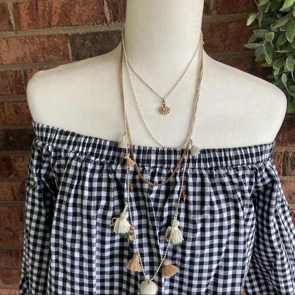 ✨5/$15 { CAUTION TO THE WIND } Black & White Checkered Off the Shoulder Top - Picture 4 of 7